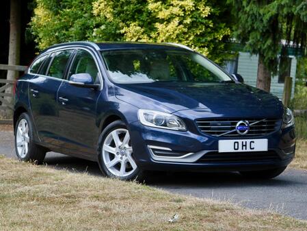 VOLVO V60 2.4 SE Lux Nav D5 (215hp)
