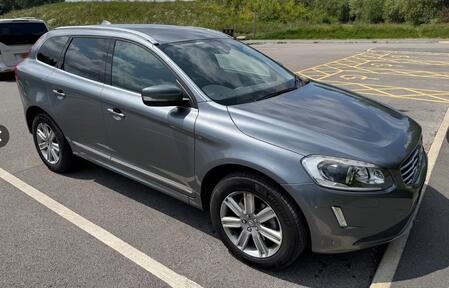VOLVO XC60 2.4 SE Lux Nav D5 AWD